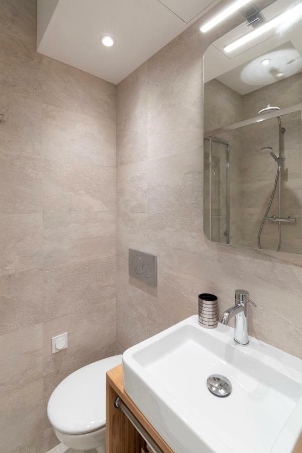 Le Petit Botte Apartment Рен Екстериор снимка