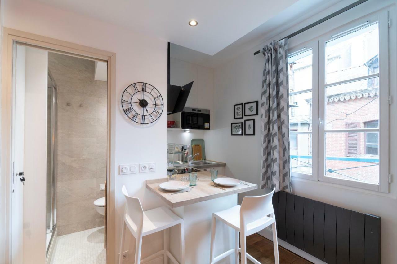 Le Petit Botte Apartment Рен Екстериор снимка
